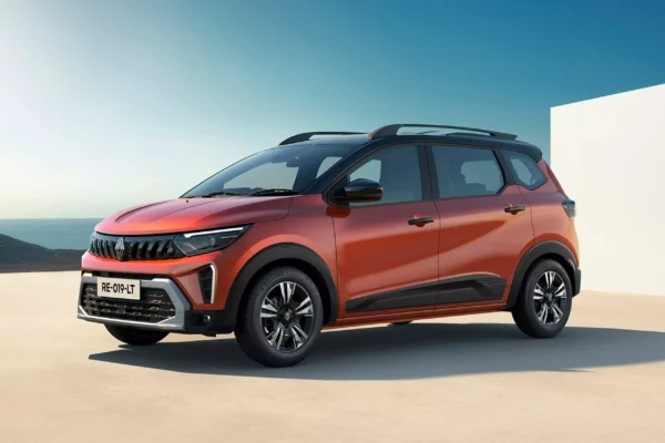 New Renault Triber — ₹5.80 लाख में Auto AC, 1065L Boot Space